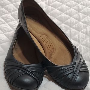 Natural soul black ballet flats 6 Wide